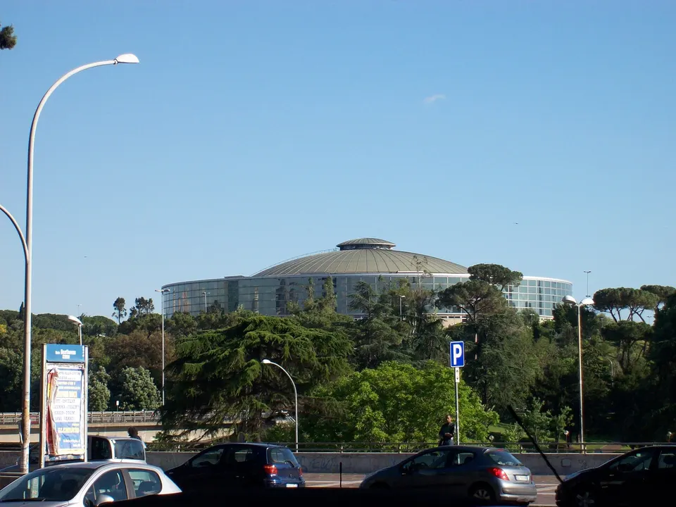 Roma EUR Palazzo dello Sport da viale America